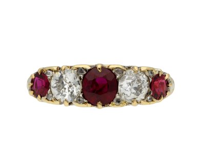 Jewellery item in modal