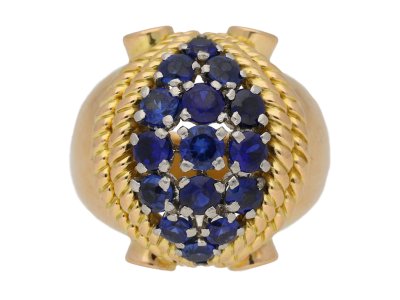 Jewellery item in modal