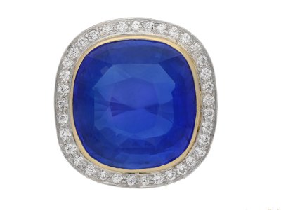 Jewellery item in modal