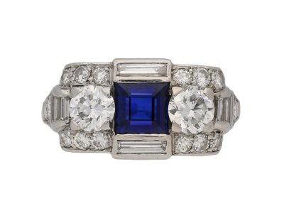 Jewellery item in modal