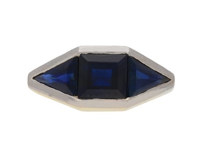 Jewellery item in modal