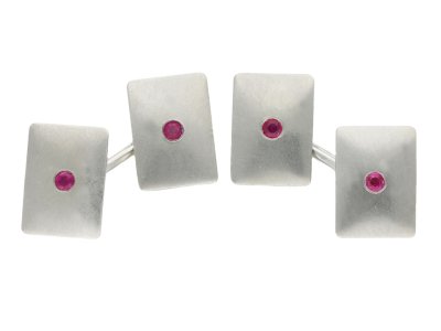 Jewellery item in modal
