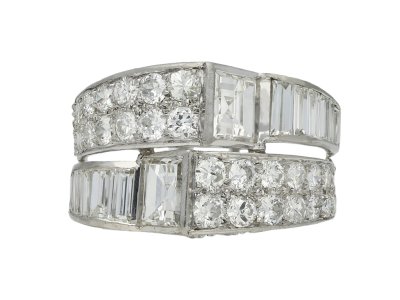 Jewellery item in modal