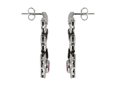 Jewellery item in modal