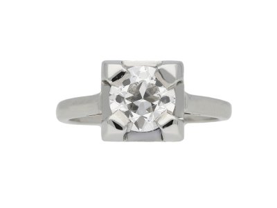 Jewellery item in modal