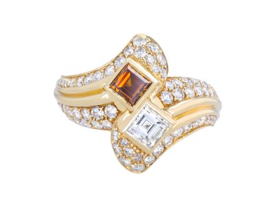 Jewellery item in modal