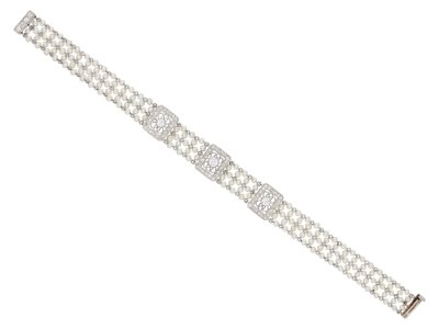 Jewellery item in modal