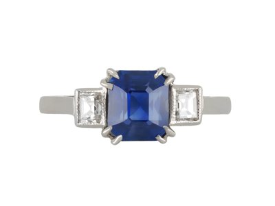 Jewellery item in modal