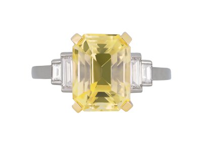 Jewellery item in modal