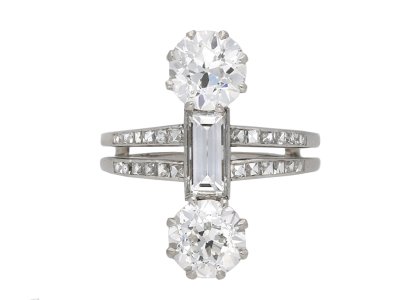Jewellery item in modal