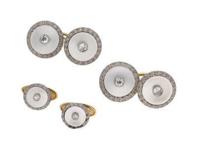 Jewellery item in modal