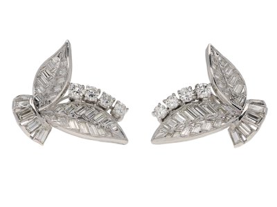Jewellery item in modal