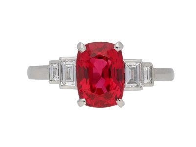 Jewellery item in modal