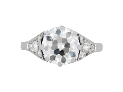 Jewellery item in modal
