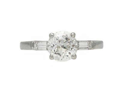 Jewellery item in modal
