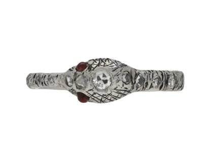 Jewellery item in modal