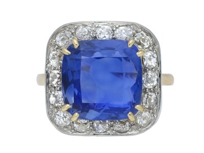Jewellery item in modal