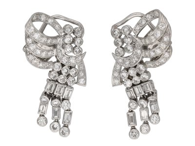 Jewellery item in modal
