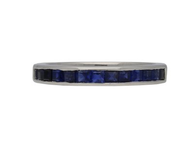 Jewellery item in modal