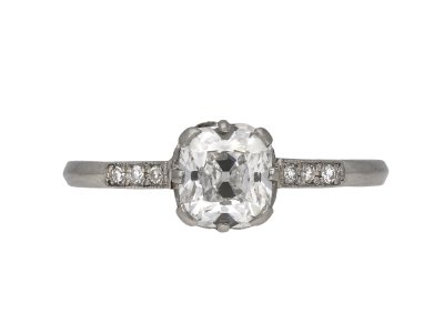 Jewellery item in modal