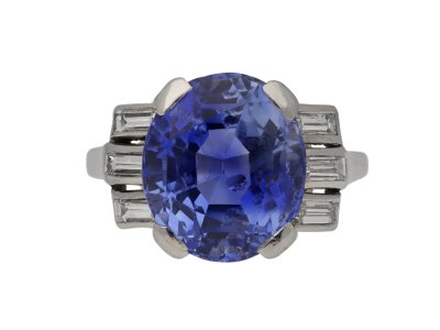 Jewellery item in modal