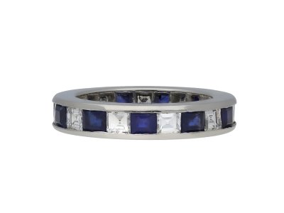 Jewellery item in modal