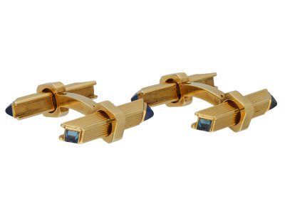 Jewellery item in modal