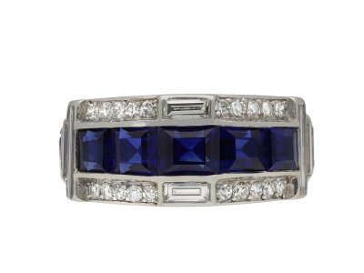 Jewellery item in modal
