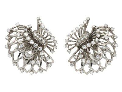 Jewellery item in modal