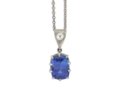 Jewellery item in modal