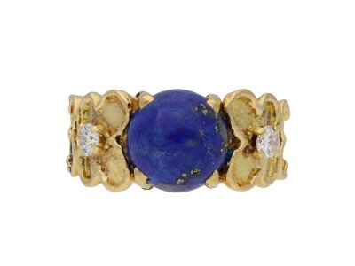 Jewellery item in modal