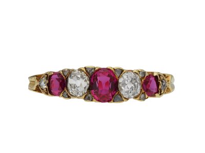 Jewellery item in modal