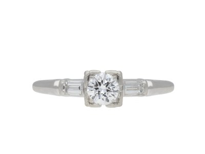 Jewellery item in modal
