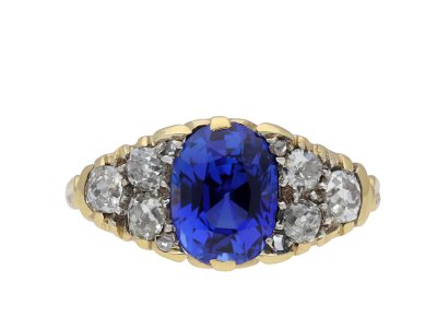 Jewellery item in modal