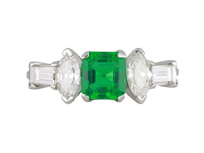 Jewellery item in modal