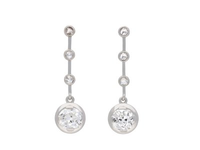 Jewellery item in modal