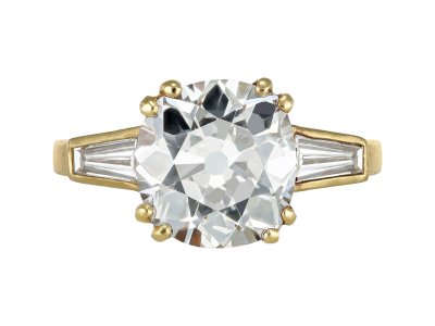 Jewellery item in modal