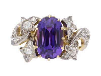 Jewellery item in modal