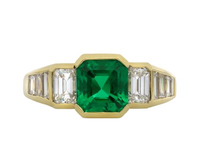 Jewellery item in modal