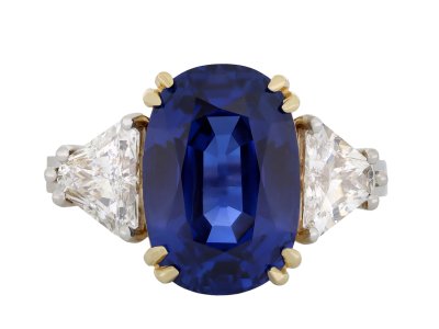 Jewellery item in modal