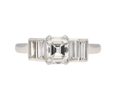 Jewellery item in modal