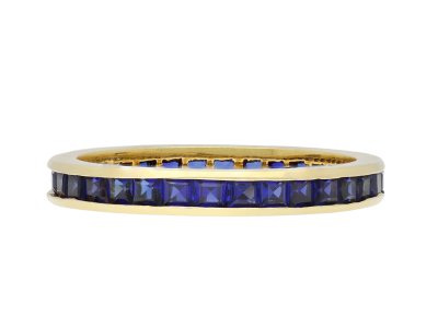 Jewellery item in modal