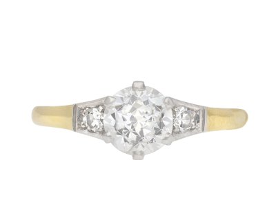 Jewellery item in modal