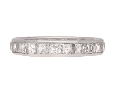 Jewellery item in modal
