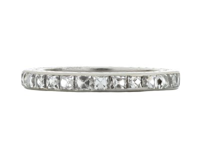 Jewellery item in modal