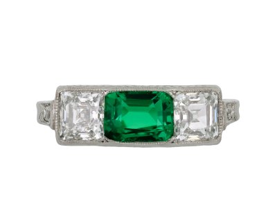 Jewellery item in modal