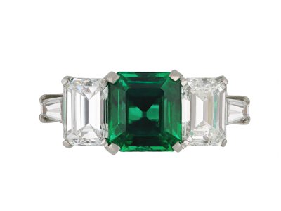 Jewellery item in modal