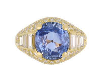 Jewellery item in modal