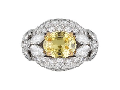 Jewellery item in modal