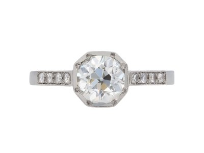 Jewellery item in modal